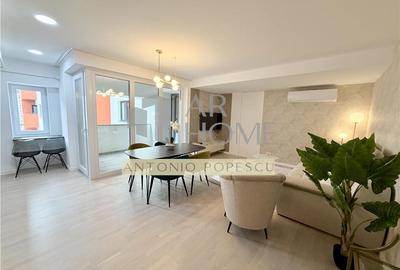 Apartament cu 3 camere decomandat, mobilat în Ultracentral