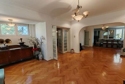 Vilă interbelică – Casin / Domenii – ideală clinica/ resedinta/ sediu / ambasada - 13