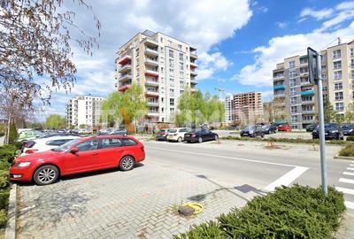 Apartament cu boxa si parcare zona Coresi - 1