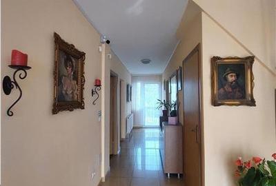 Casa cu 10 camere pentru pensiune sau locuit - 9