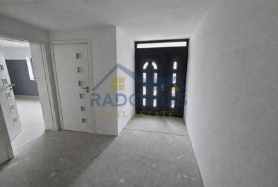 Vila Tătărani - 280 mp utili - 500 mp Teren - 8 Camere + 4 Băi - 2