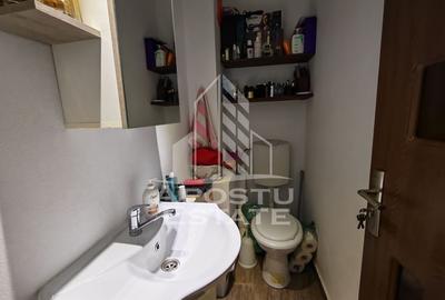 Apartament de vanzare cu 3 camere, 2 bai, etajul 2, zona Lipovei - 5