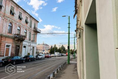 Spatiu comerical central, acces stradal, locatie exceptionala - 7