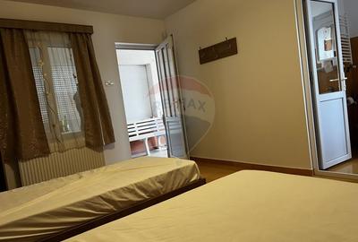 Casa si pensiune la pret atragator in 2 Mai Limanu Constanta - 8