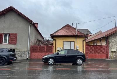 Casă cu teren 320 mp – zonă liniștită, Sibiu - 1