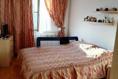 Direct proprietar, ap. 2 camere decomandat, mobilat/utilat str. Lotrioara nr 17 - 1