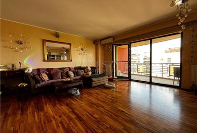 Penthouse cu 4 camere + 3 Locuri Parcare