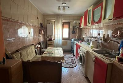 Apartament 3 camere decomandat, zona Obor, etaj 2. - 4