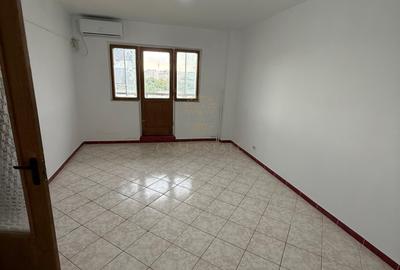 Apartament cu 2 camere decomandat în Crângași