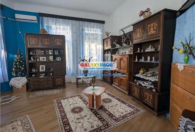 Armeneasca etaj vila 5 camere ,suprafata 200 mp, loc parcare - 5