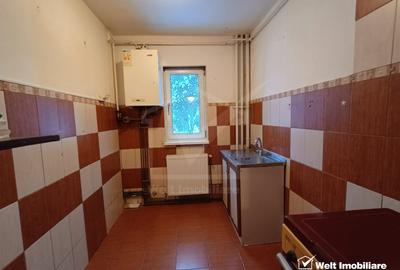 Apartament cu 3 camere semidecomandat în Mănăștur