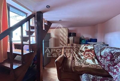 Casa la curte comuna cu doar 5 locatari, in Piata Maria. - 6