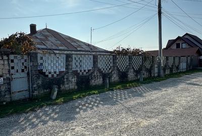 Casa cu 807 mp teren de vanzare,  BACAU, str. Spicului-SERBANESTI - 1