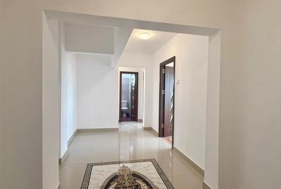 Apartament cu 3 camere decomandat în Gara