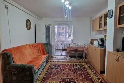 Apartament cu 4 camere decomandat, mobilat în Lipovei