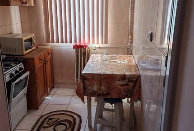 Apartament cu 2 camere semidecomandat în Tomis III