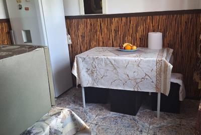 Vând apartament Valea Roșie - 10
