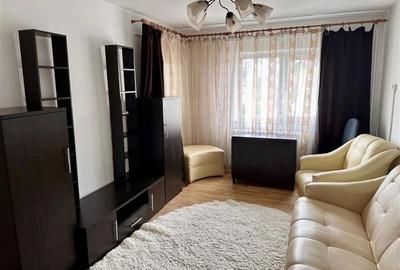 De inchiriat apartament cu 2 camere, Pacurari , Piata Pacurari