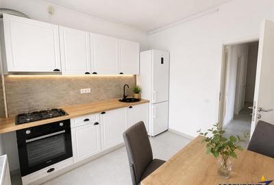 Apartament cu 3 camere, decomandat, regim vila, terasa, 2bai, Tractorul, Brasov - 2