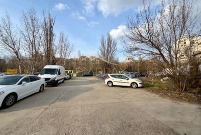 Spatiu Comercial  *731mp* / VAD stradal 31m / 19 locuri de parcare // Unirii - 39