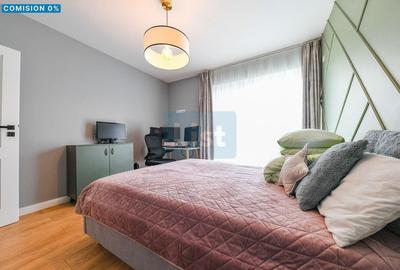 Apartament cu 3 camere semidecomandat, mobilat în Zorilor