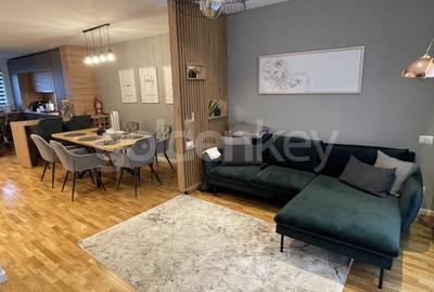 Casă cu 5 camere în Pipera