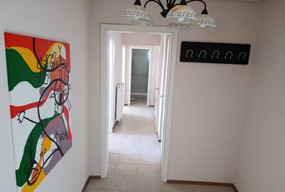 Apartament de vanzare 3 camere - 1