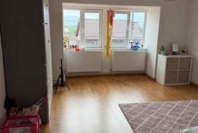 Casa cu 6 camere 2 bai si 1030 mp teren in Viile Sibiului - 16