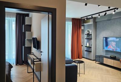 Apartament cu 2 camere decomandat, mobilat în Universitate