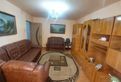 Apartament 3 camere semidecomandat, Craiovita zona Orizont - 2