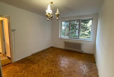 Apartament cu 2 camere semidecomandat în Gruia