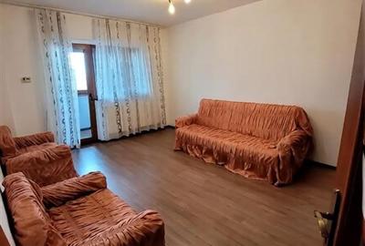 Apartament cu 2 camere decomandat în Școlilor