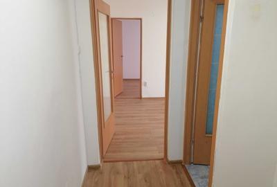 Apartament cu 2 camere semidecomandat în Spitalul Județean