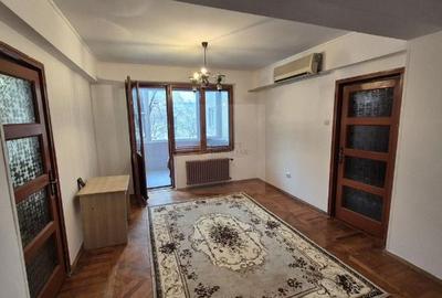 Apartament cu 2 camere semidecomandat, mobilat în Romană