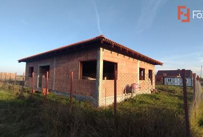 Casa individula la ROSU, 4 camere - Becicherecu Mic, teren 499 mp - 1