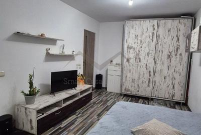 Garsonieră semidecomandată în Nicolina