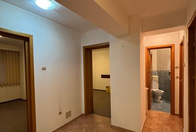 DECEBAL,monolit,stradal,locatie exceptionala ininima capitalei,et1,liber,pe fata - 1