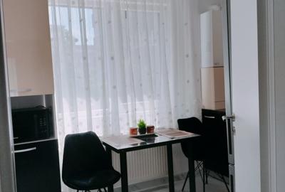 Garsoniera de inchiriat –Dotari: - TV lux - 11