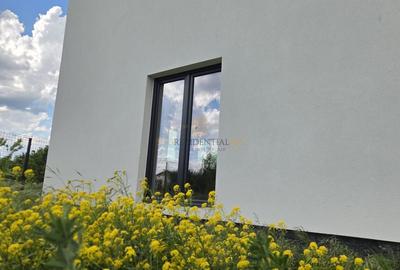 Vila individuală P+1 de vânzare | 4 camere | Teren 500 mp |1 Decembrie - 5