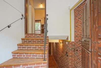 Casa de vanzare in centrul Brasovului - curte privata si pivnita - 5