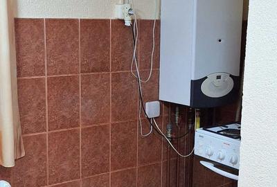 Apartament cu 2 camere semidecomandat, mobilat în Cloșca