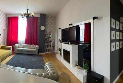 Apartament cu 3 camere semidecomandat, mobilat în Vitan-Bârzești