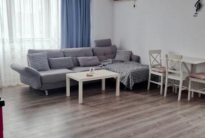 Apartament cu 2 camere semidecomandat, mobilat în Mamaia