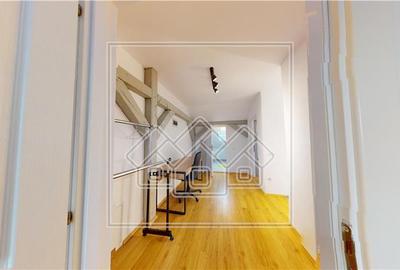 Apartament de vanzare in Sibiu  - 4 camere, 2 bai si balcon - - 16