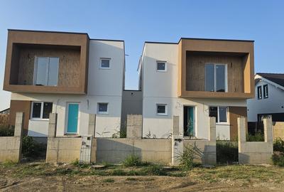 Duplex cu 4 camere în Moșnița Nouă
