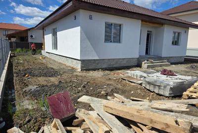 Casa 4 cam.2 băi,1 pivniță 1 dressing,500mp.teren,gard,pavaj - 11