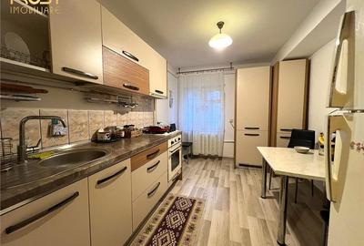 Ap 4 camere l 2 bai l 2 balcoane l Etaj 3 din 4 - 6