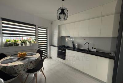 Apartament cu 3 camere decomandat, mobilat în Șelimbăr