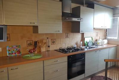 Central cu 3 camere Decomandat Punctele Cardinale - 1