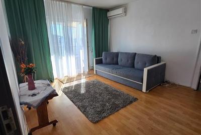 Apartament cu 2 camere semidecomandat în Nicolina